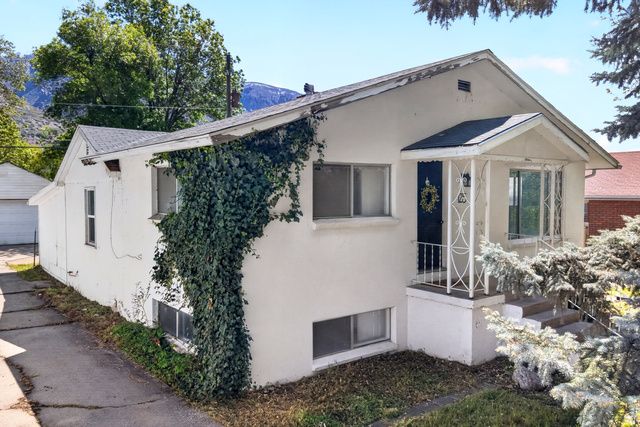 125 S 200 W, Farmington, UT 84025