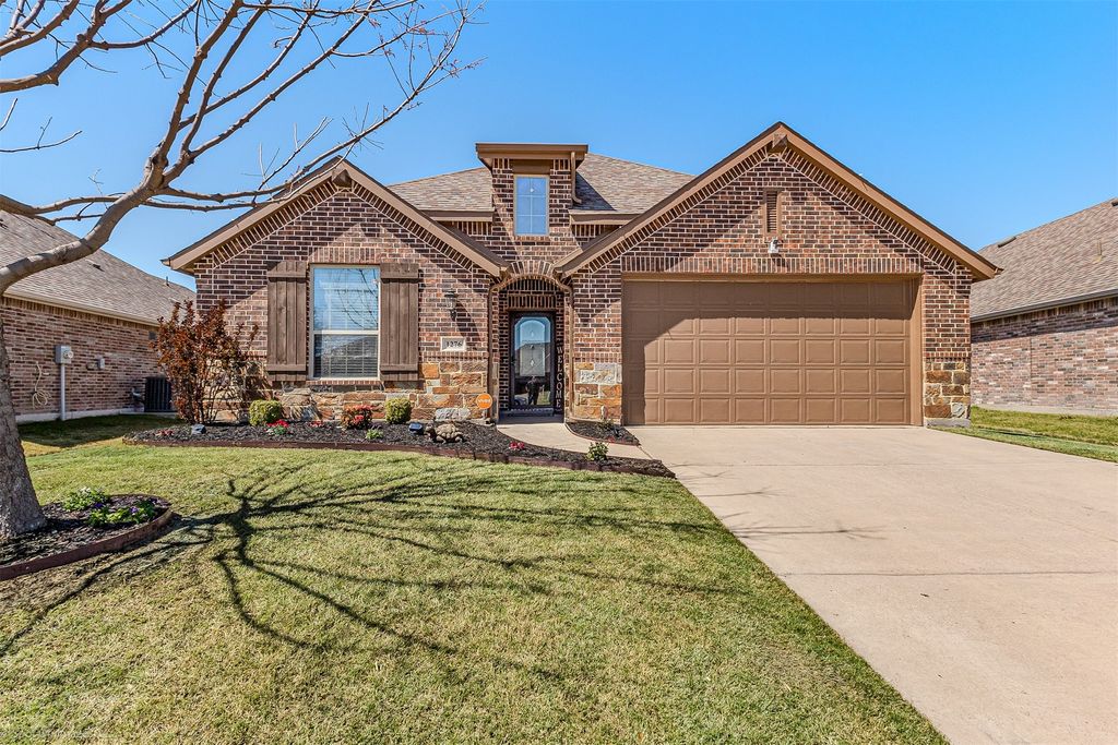 1276 Meridian Drive, Forney, TX 75126