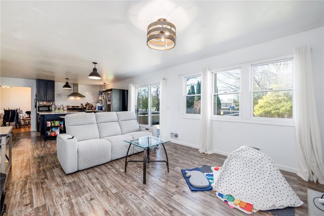 220 Parkwood Avenue, Brighton, NY 14620