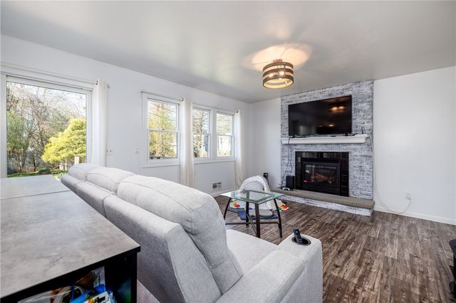 220 Parkwood Avenue, Brighton, NY 14620