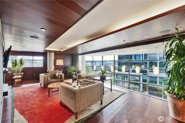 10700 NE 4th Street #1406, Bellevue, WA 98004
