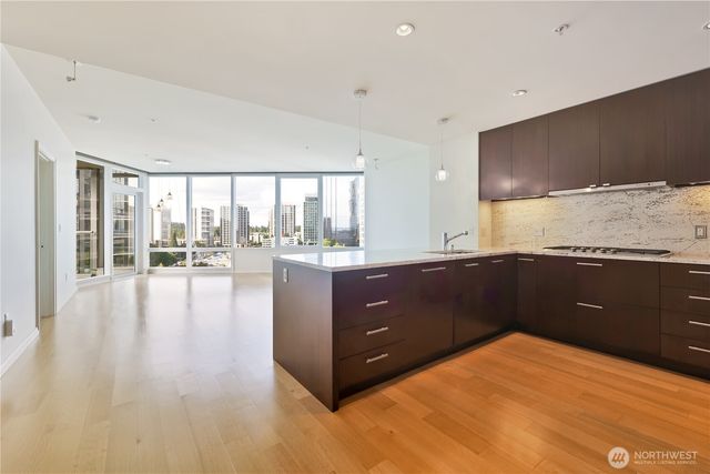 10700 NE 4th Street #1406, Bellevue, WA 98004