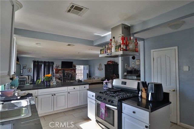 830 W Avenue J4, Lancaster, CA 93534