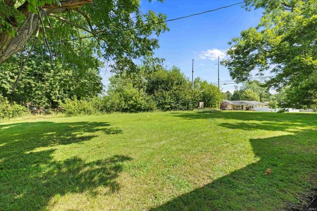 8522 Windsor Drive, Newburgh, IN 47630