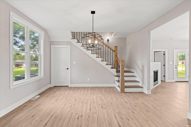 8522 Windsor Drive, Newburgh, IN 47630