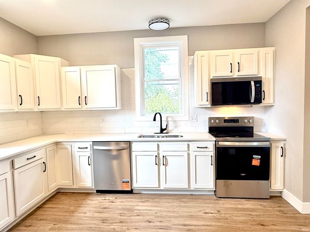 8522 Windsor Drive, Newburgh, IN 47630