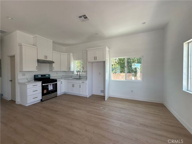 315 N Maxine Street, Santa Ana, CA 92703