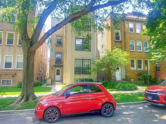4835 Lee Street 1, Skokie, IL 60077