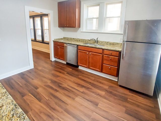 4835 Lee Street 1, Skokie, IL 60077