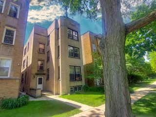 4835 Lee Street 1, Skokie, IL 60077