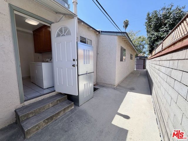 5431 Cartwright Avenue 5433, Los Angeles, CA 91601