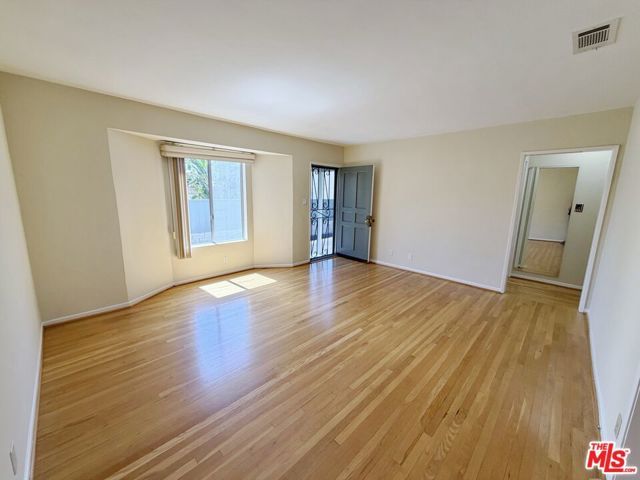 5431 Cartwright Avenue 5433, Los Angeles, CA 91601
