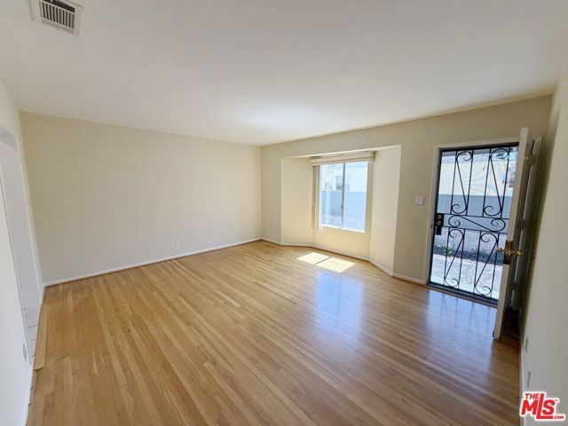 5431 Cartwright Avenue 5433, Los Angeles, CA 91601