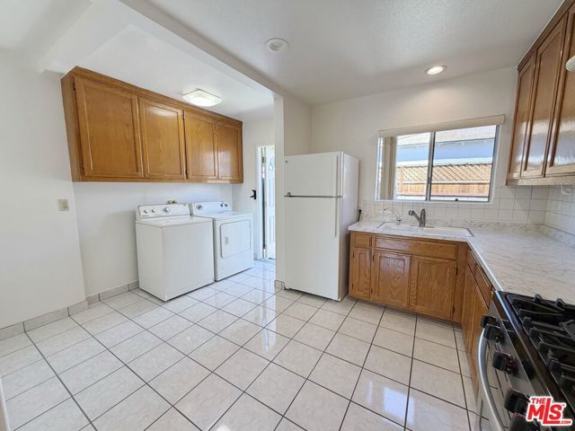 5431 Cartwright Avenue 5433, Los Angeles, CA 91601