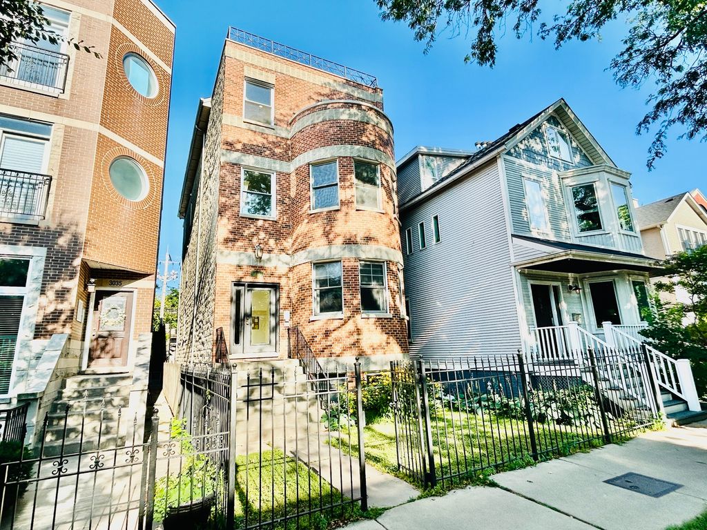 3033 N Racine Avenue 3, Chicago, IL 60657 — exterior