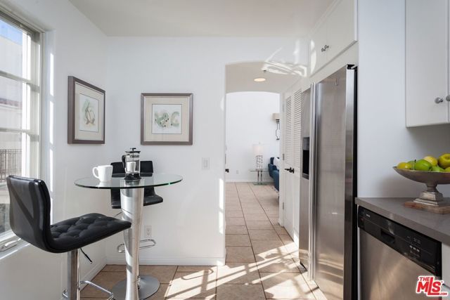 851 N San Vicente Boulevard 308, West Hollywood, CA 90069