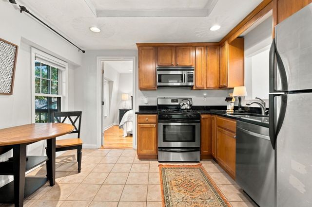 85 Albano St 3, Boston, MA 02131