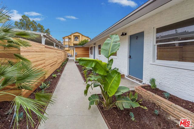 1057 Euclid Avenue, Long Beach, CA 90804
