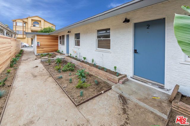 1057 Euclid Avenue, Long Beach, CA 90804