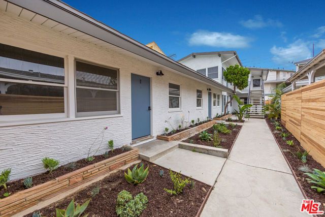 1057 Euclid Avenue, Long Beach, CA 90804