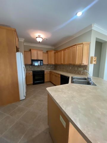 3880 Heron Lane, Grove, OK 74344