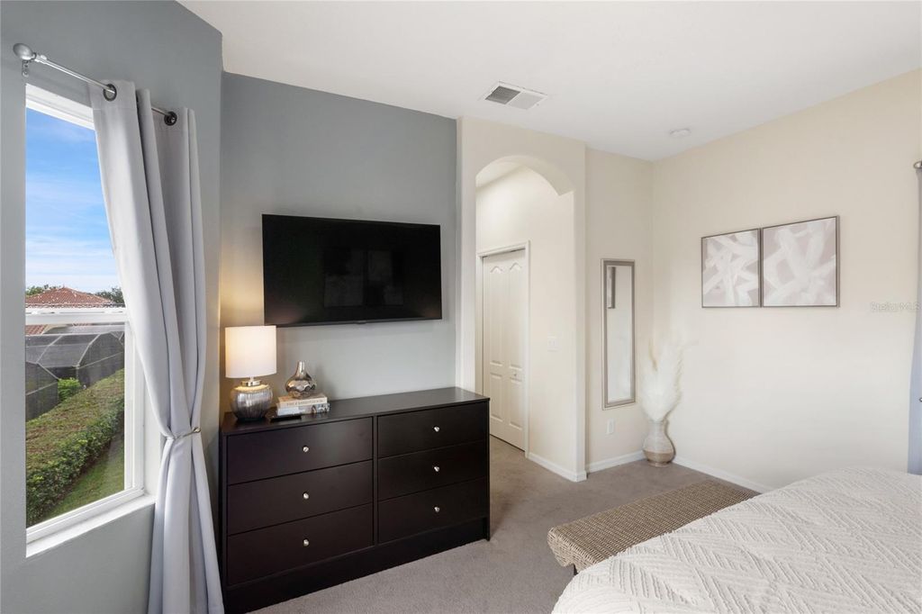 Image 22 of property listing at 730 BRUNELLO DRIVE, Davenport, FL 33897