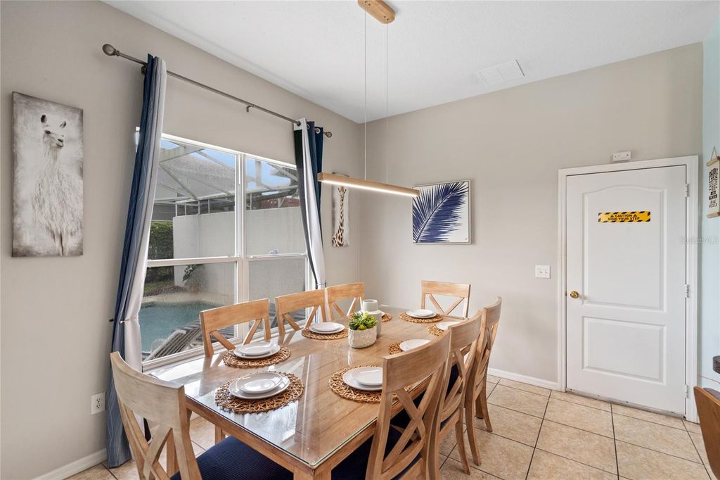 Image 9 of property listing at 730 BRUNELLO DRIVE, Davenport, FL 33897