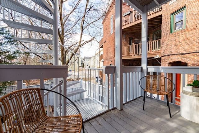 72 Fairmont St 2, Cambridge, MA 02139