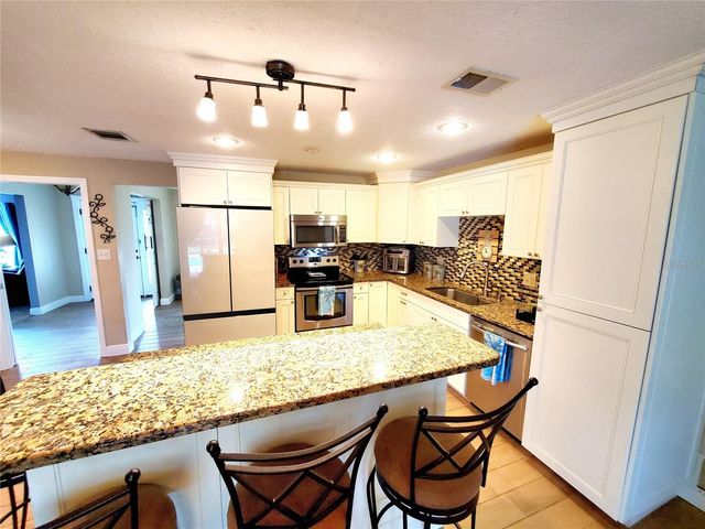 2138 GROVE PLACE, Clearwater, FL 33764