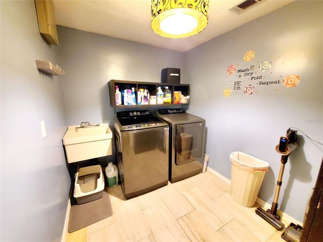 2138 GROVE PLACE, Clearwater, FL 33764