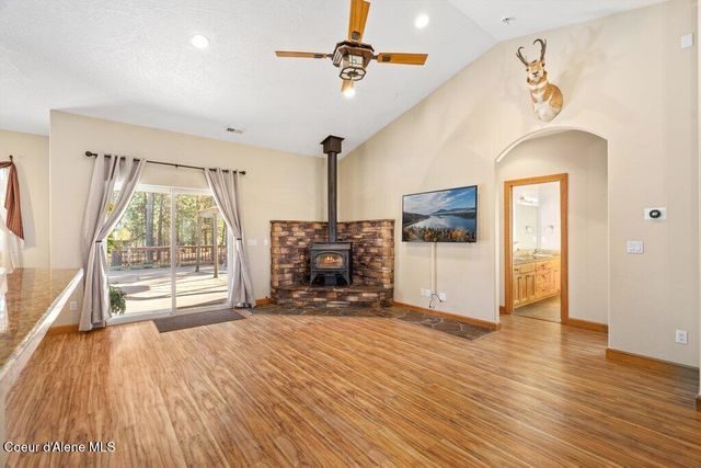 4308 E Rosemont Dr, Athol, ID 83801