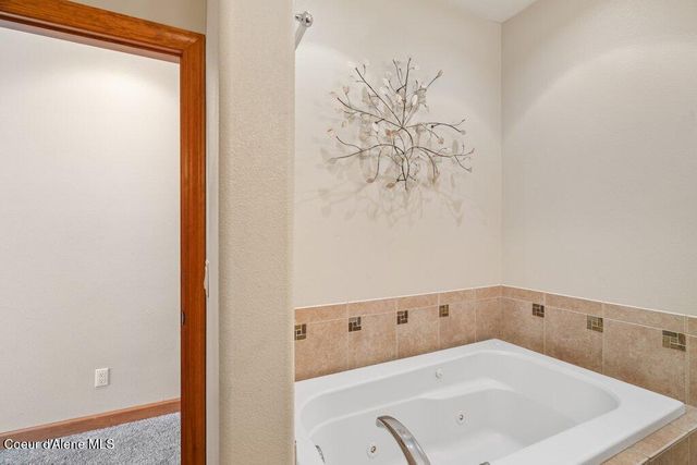 4308 E Rosemont Dr, Athol, ID 83801