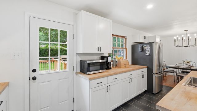 1100 Bragg Cir, Tullahoma, TN 37388