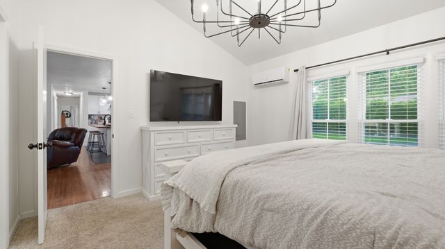 1100 Bragg Cir, Tullahoma, TN 37388