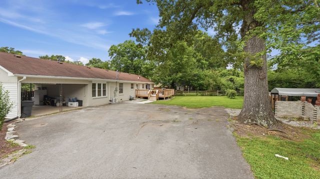 1100 Bragg Cir, Tullahoma, TN 37388