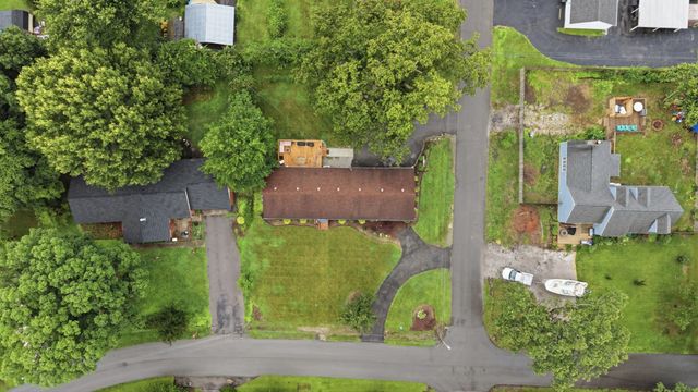 1100 Bragg Cir, Tullahoma, TN 37388