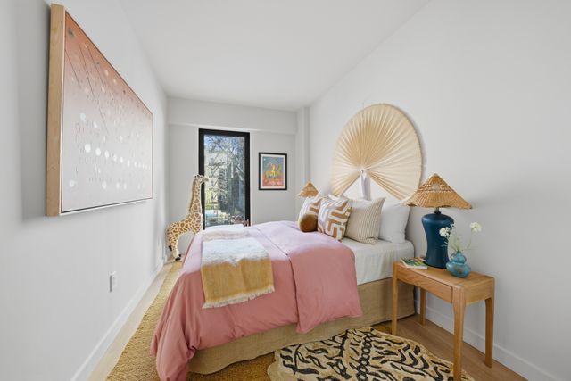650 E 6TH Street TWH, New York City, NY 10009