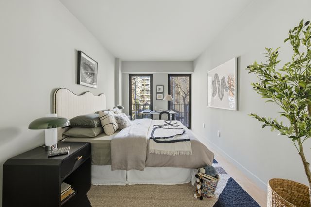 650 E 6TH Street TWH, New York City, NY 10009