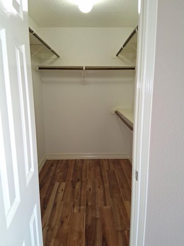 6622 Hoffman Street, Houston, TX 77028