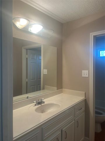 6622 Hoffman Street, Houston, TX 77028