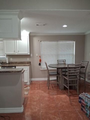 6622 Hoffman Street, Houston, TX 77028