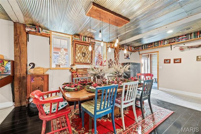 305 N Main Street, Ste Genevieve, MO 63670