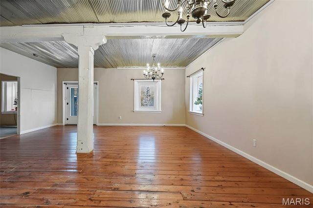 305 N Main Street, Ste Genevieve, MO 63670