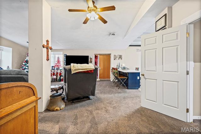 305 N Main Street, Ste Genevieve, MO 63670