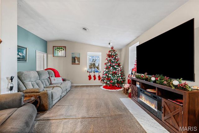 305 N Main Street, Ste Genevieve, MO 63670