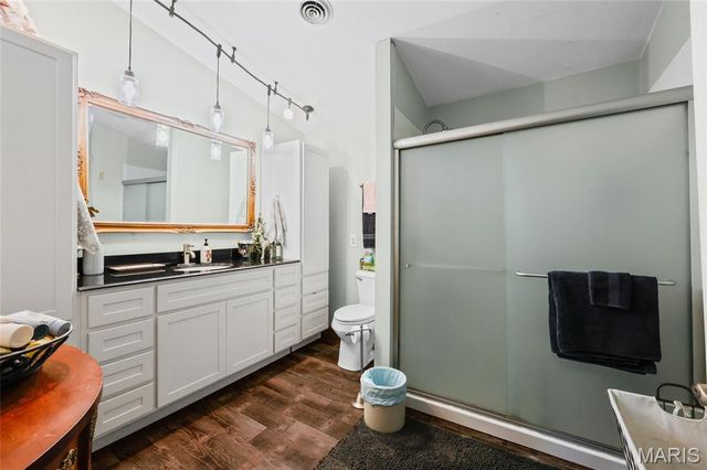 305 N Main Street, Ste Genevieve, MO 63670