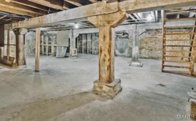 305 N Main Street, Ste Genevieve, MO 63670