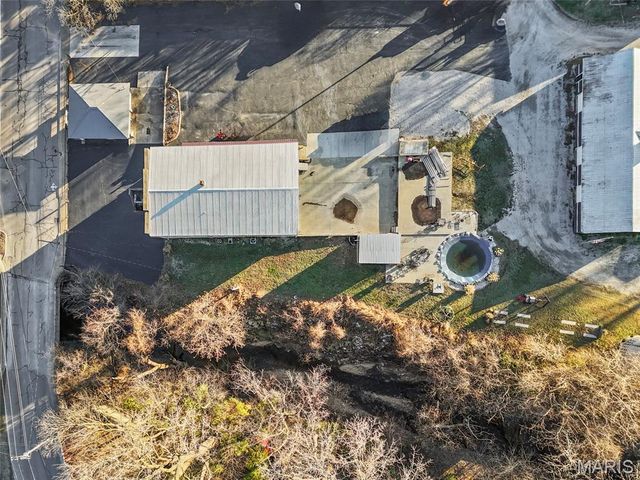 305 N Main Street, Ste Genevieve, MO 63670