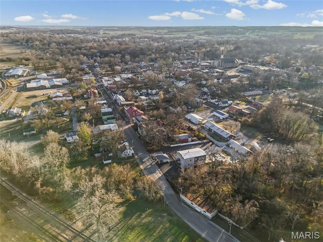 305 N Main Street, Ste Genevieve, MO 63670