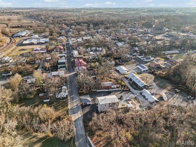 305 N Main Street, Ste Genevieve, MO 63670